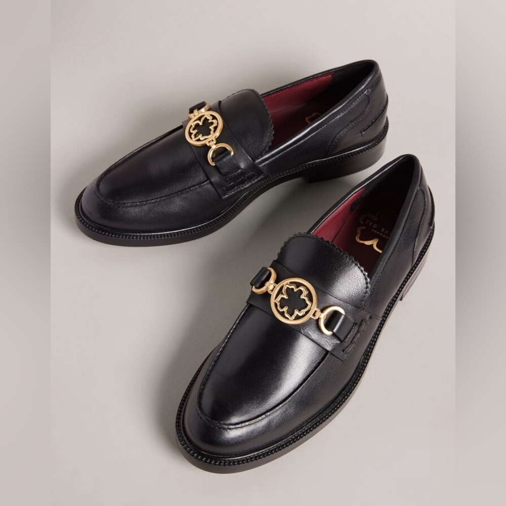 NWOB Ted baker magnolia black leather loafers gold accent size US 6